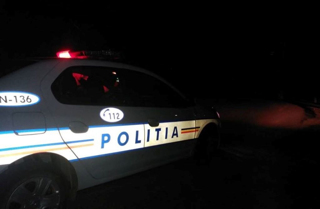 Doi tineri s-au încăierat într-o parcare a unui mall