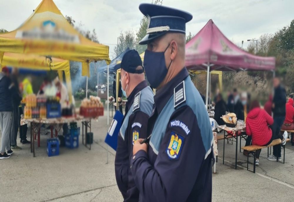 Sute de amenzi pentru dâmbovițenii prinși fără mască de protecție