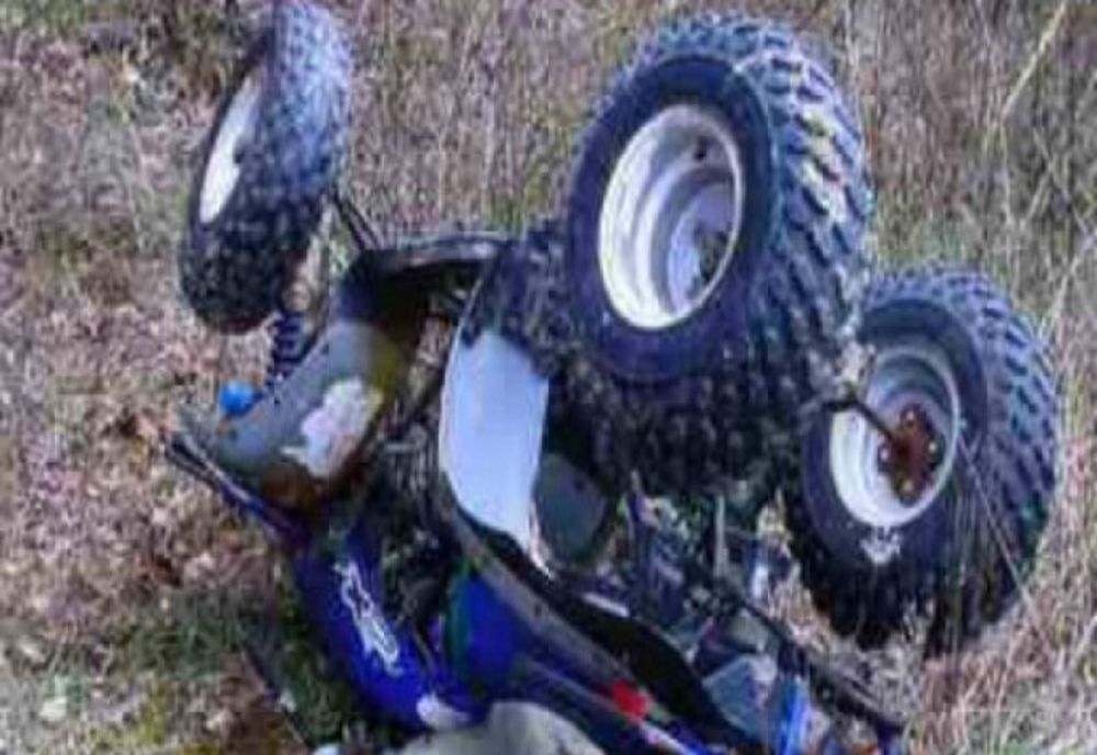 Un tânăr de 19 ani s-a răsturnat cu ATV-ul, în Dâmbovița