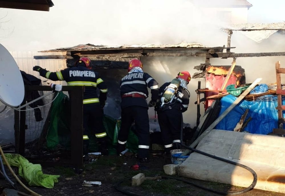 Incendiu la o gospodărie din comuna Răzvad