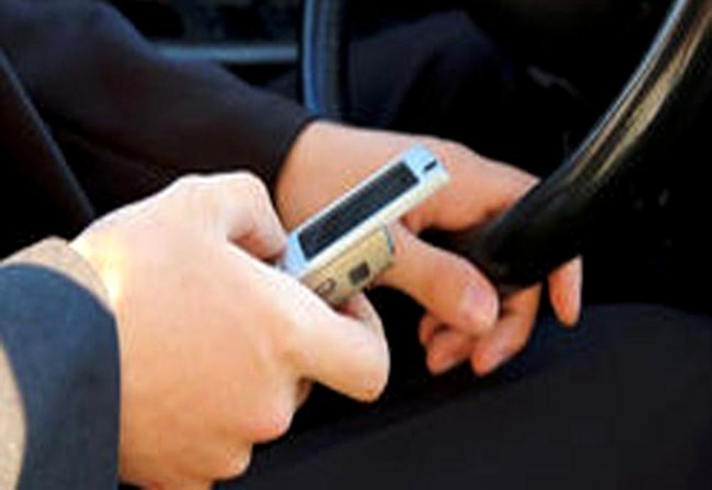 Tânăr din Dâmbovița, reținut de polițiști după ce a furat telefonul unei adolescente