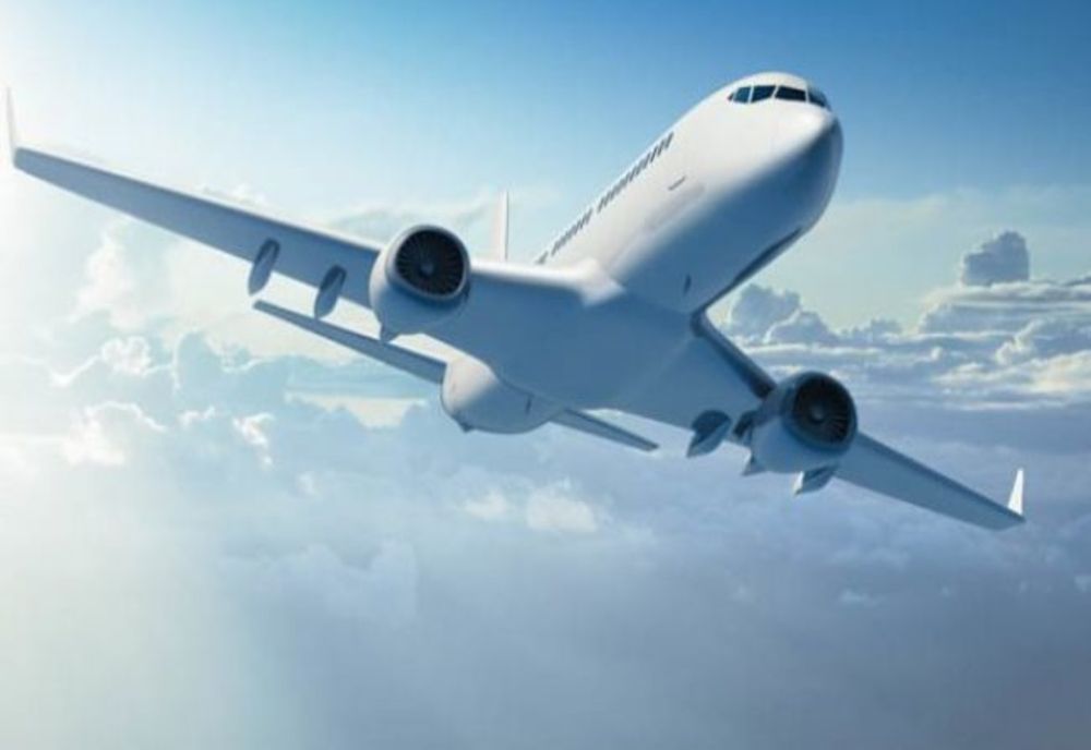 ALERTĂ cu bombă în spațiul aerian românesc! Zborul unei companii low-cost, ESCORTAT de avioane de vânătoare 