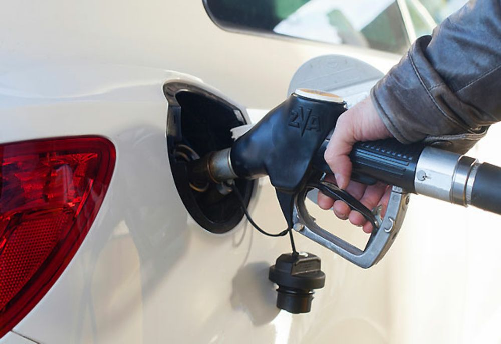 Continuă scumpirea carburanților!