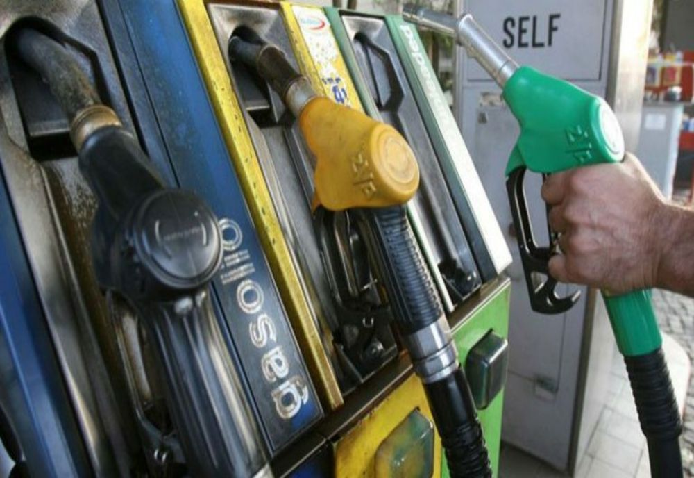 Carburanții se scumpesc din nou. Motorina a ajuns la o diferență record față de benzină