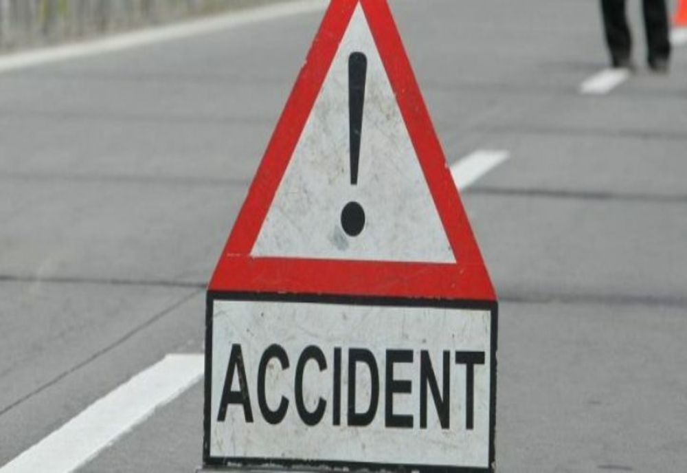 Coliziune între un autoturism și o autoutilitară în Dâmbovița. O femeie a fost rănită