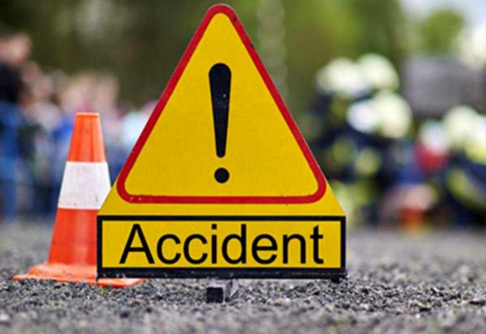 Dâmboviţa. Accident pe DN72 din cauza unei căruțe. Două persoane au ajuns la spital