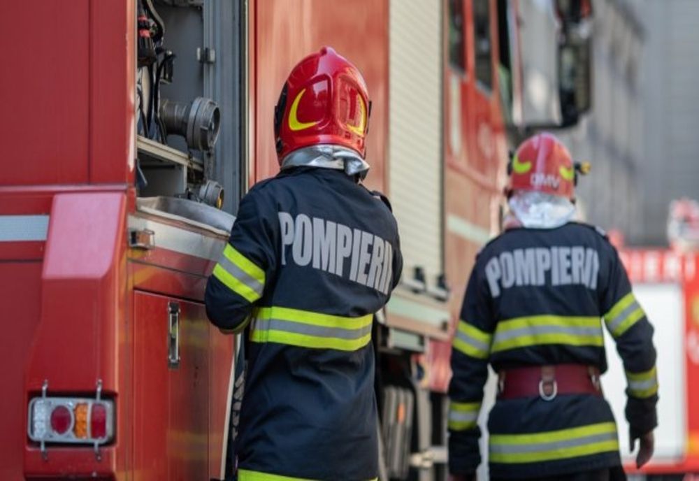 Dâmboviţa. Incendiu într-o gospodărie din comuna Bezdead