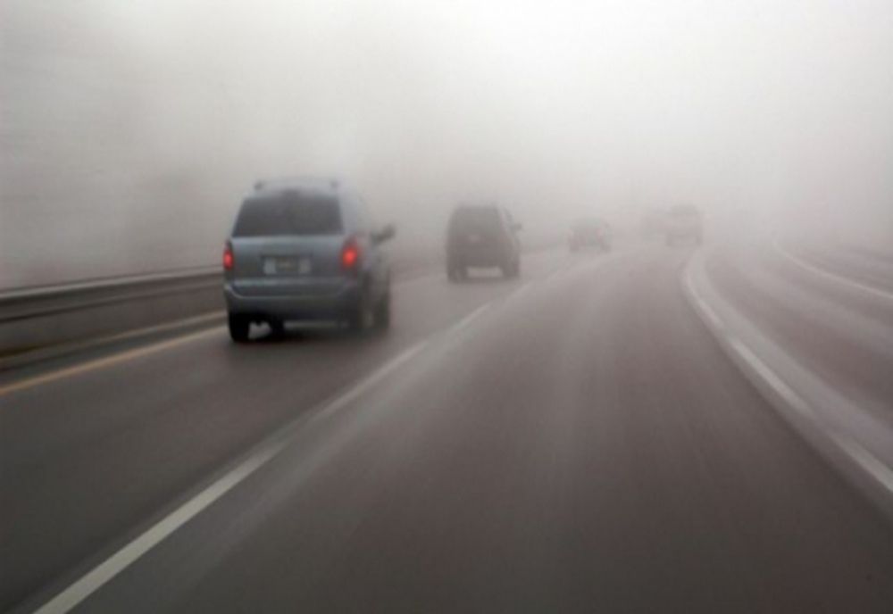 Avertizare meteo: Zone din opt județe, sub cod galben de ceață DENSĂ, cu vizibilitate redusă