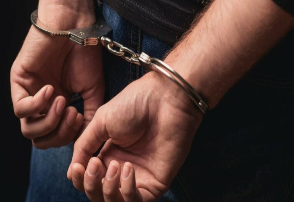 Dâmboviţa. Tineri reţinuţi pentru loviri sau alte violenţe