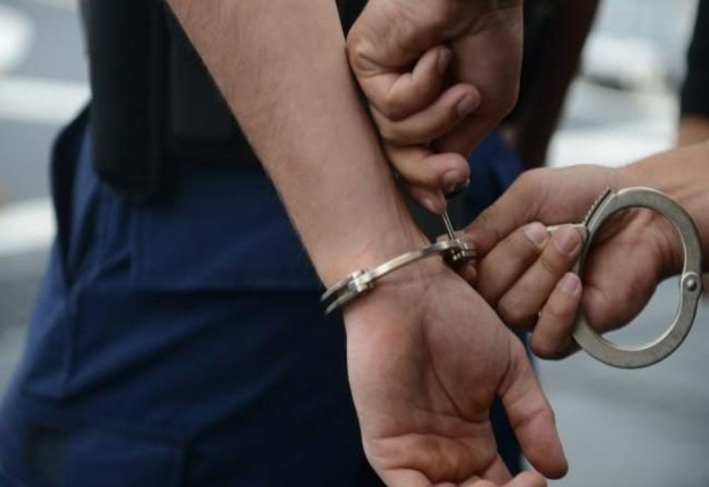 Dâmboviţa. Tânăr reținut după ce a întreținut relații sexuale cu o minoră 