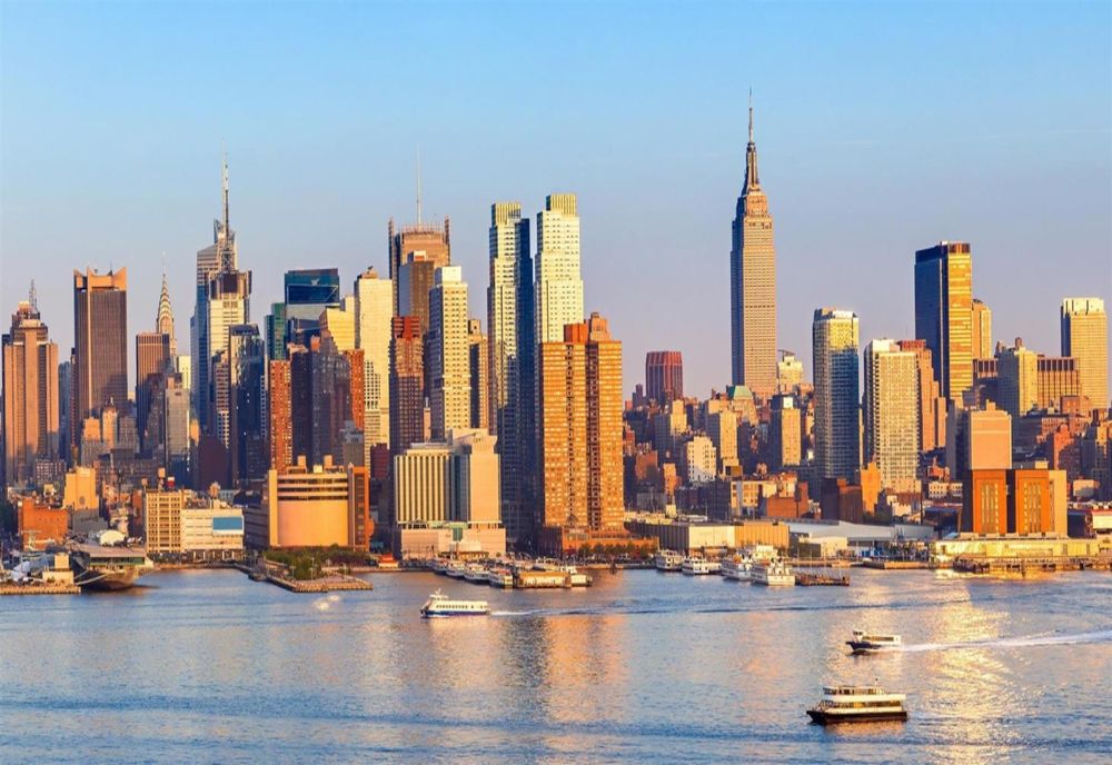 Magia Crăciunului în vitrinele New York-ului: o tradiție de peste un secol transformată în spectacol urban