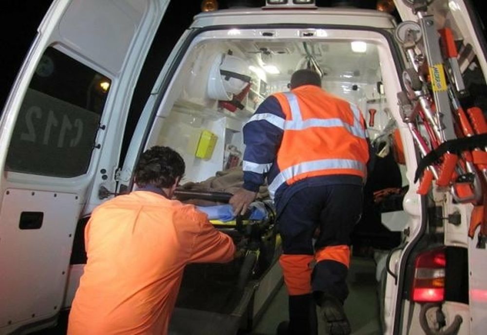 Dâmbovița. Accident violent între o căruță și un autoturism pe DN 71, la Fieni. Căruțașul a ajuns la spital