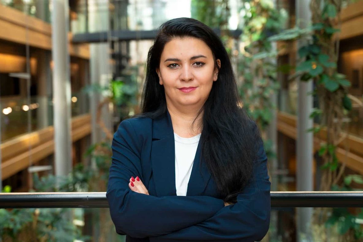 GEORGIANA TEODORESCU (AUR): "GUVERNUL NE LASĂ FĂRĂ BANI EUROPENI! ZECI DE MILIARDE, ÎN PERICOL DIN CAUZA INCOMPETENȚEI!"