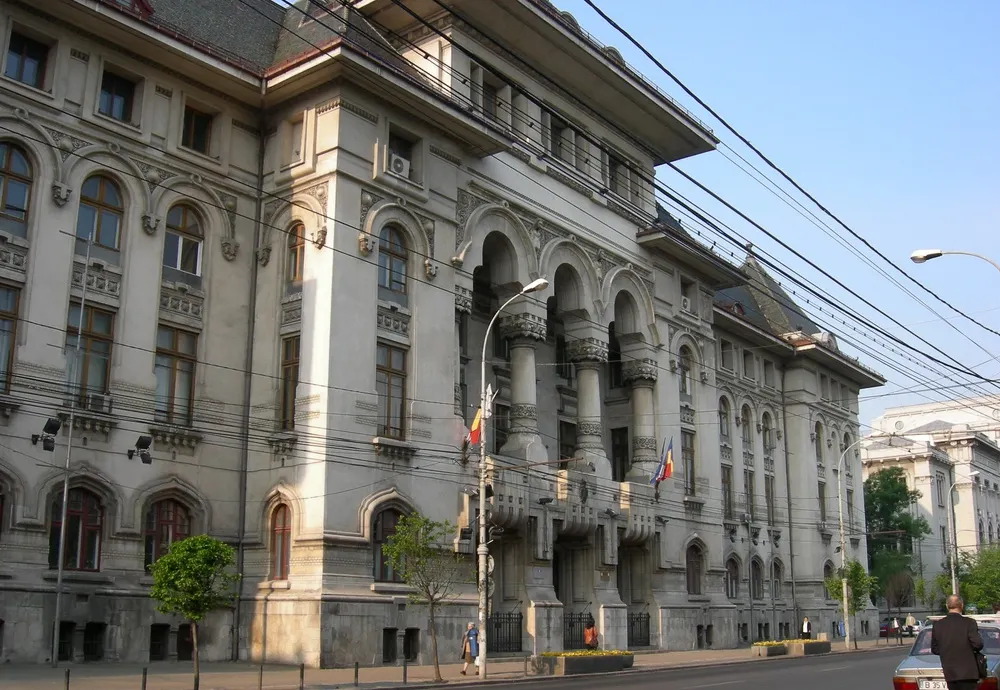 Cel mai mare restanțier la întreținere din România: „Suma pe care o datorează este undeva la câteva milioane de euro”