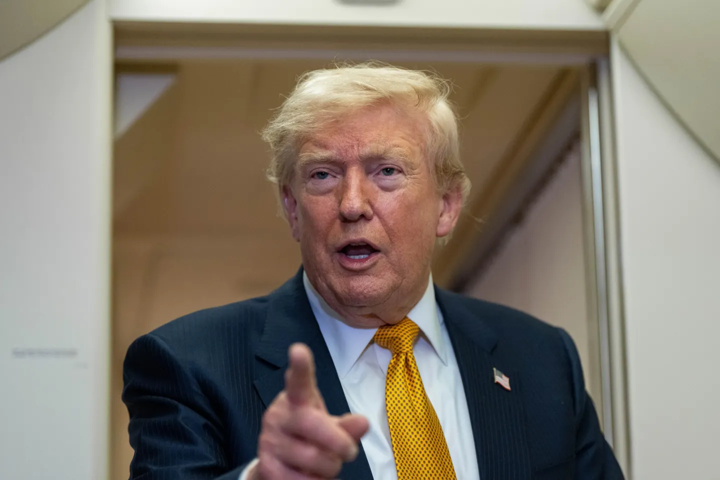 Trump, avertisment pentru Iran privind un acord de pace: „Ultima șansă înainte de decapitare”