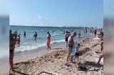 Au ratat prima zi de școală pentru o ultimă zi la mare. Cum și-au prelungit vacanța mai multe familii