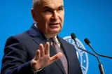 Ilie Bolojan iese în fața presei după scandalul provocat de legea salarizării. „Acest proiect nu va scădea niciun venit”