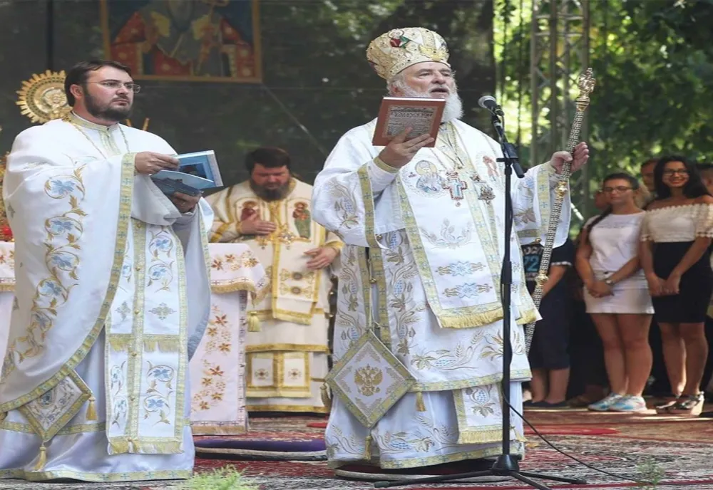 Biserica Ordodoxă Română intervine în cazul preotului ce a lăsat sutana pentru politică