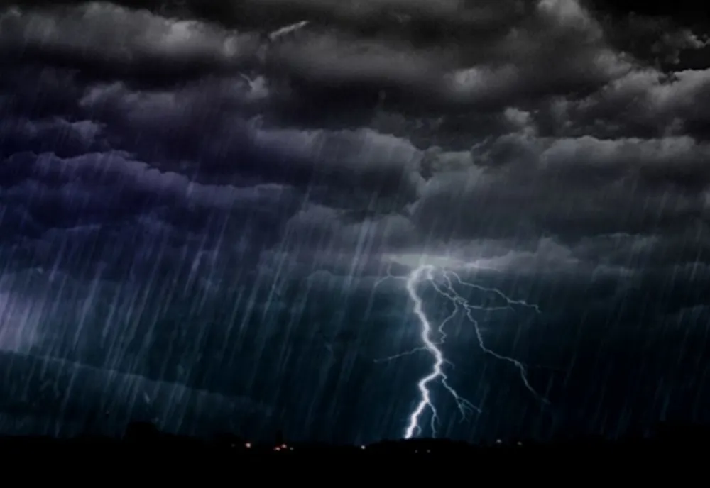 Atenționare meteo! Furtuni violente în Dâmbovița, în următoarele zile. Cantitați importante de precipitații în nordul județului
