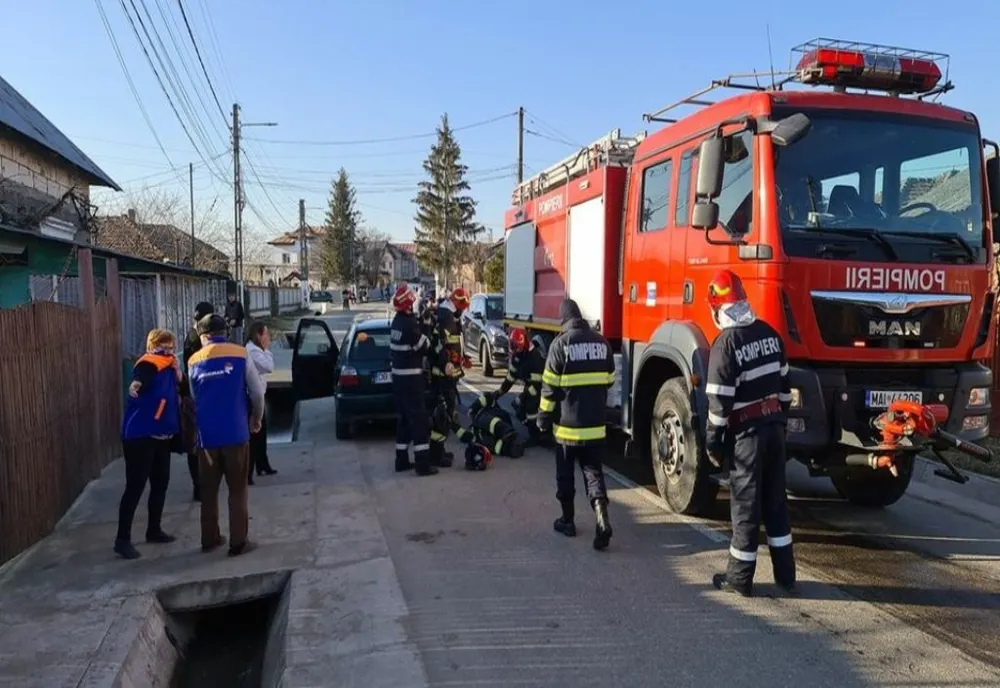 Pompier din Dâmbovița, accidentat în timpul unei misiuni