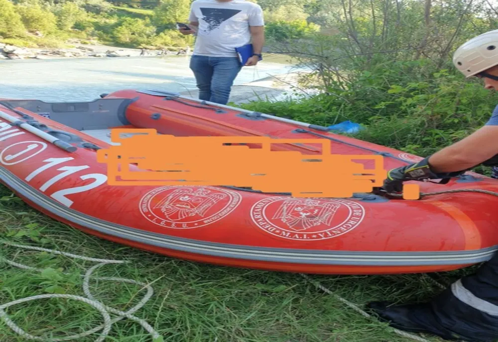 Descoperire șocantă în Dâmbovița. Trupul neînsuflețit al unui bărbat a fost găsit în râul Ialomița