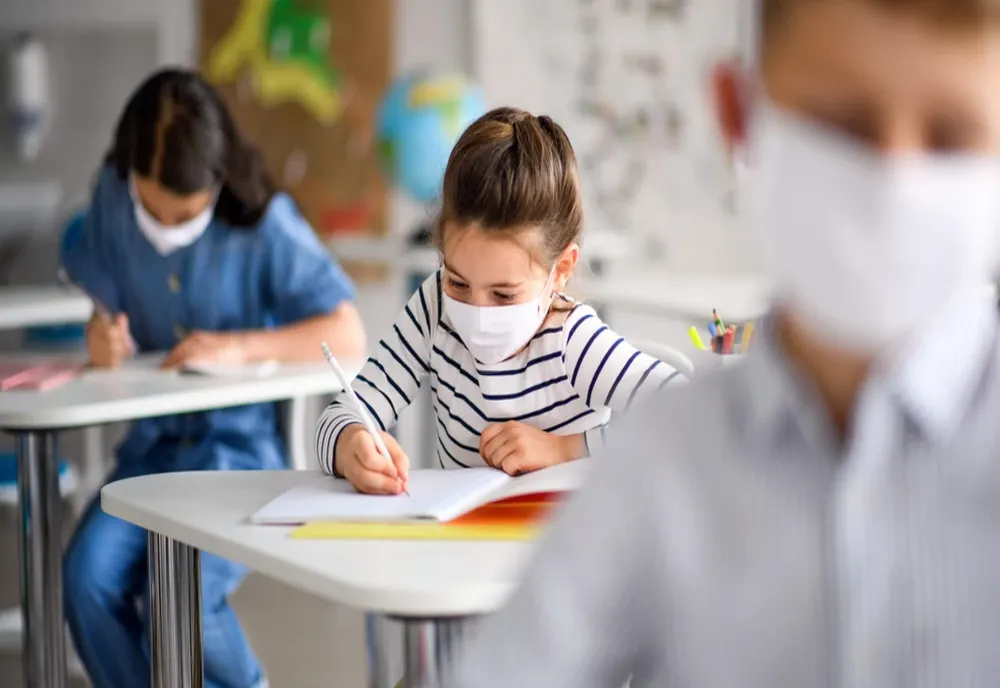 Dâmbovița. 34 de clase de elevi au trecut în online