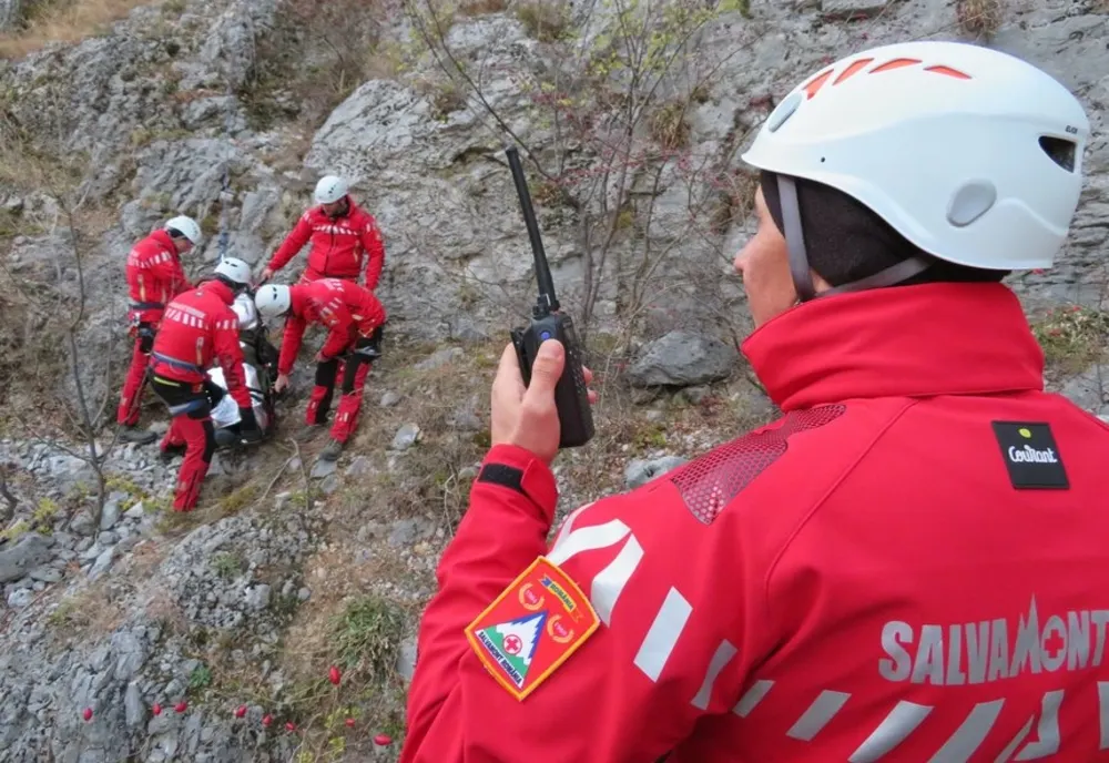 Salvamont România: 21 de persoane, salvate în ultimele 24 de ore. Și duminică se mențin codurile de vreme ploioasă, cu descărcări electrice și vijelii