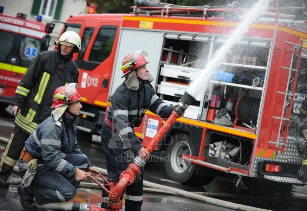 Peste 200 de misiuni îndeplinite de pompierii dâmbovițeni săptămâna trecută
