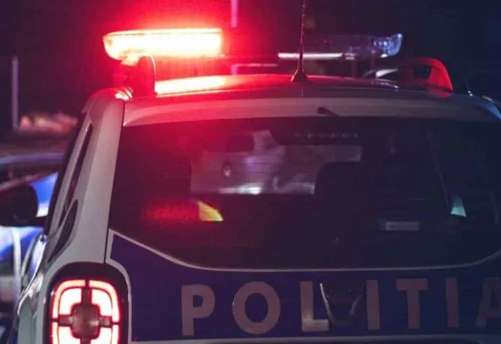 Accident într-o localitate din Dâmbovița. Trei persoane au fost transportate la spital