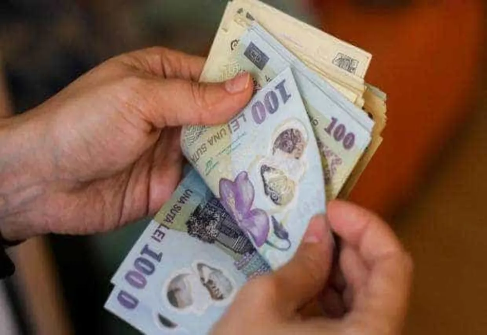 4 DIN 10 ANGAJAŢI, NEMULŢUMIŢI DE SALARIUL LOR ACTUAL