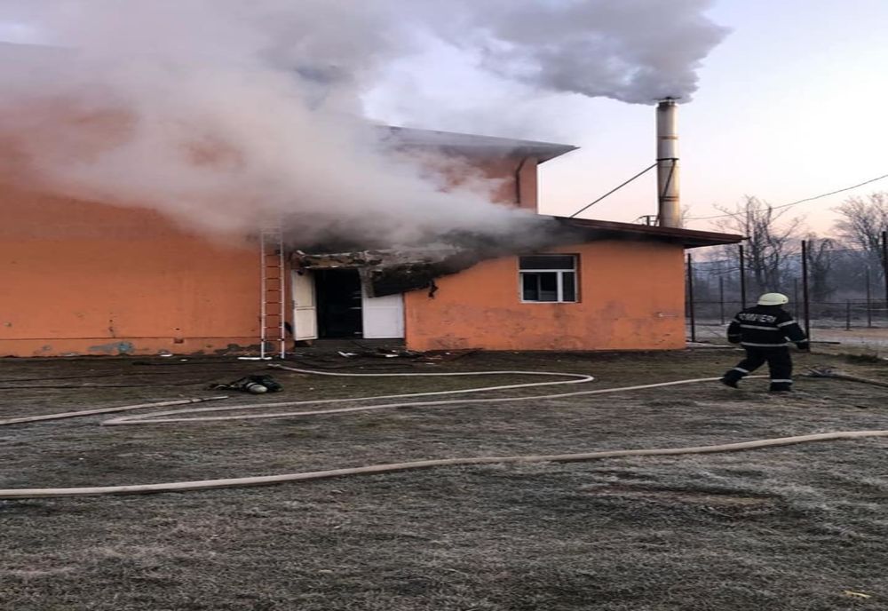 Incendiu la o școală din Dâmbovița, în aaceastă dimineață