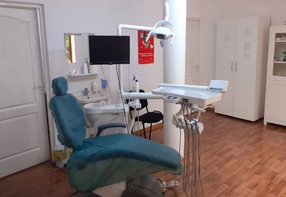 Anunț important pentru elevi. Două cabinete dentare școlare redeschise la Târgoviște