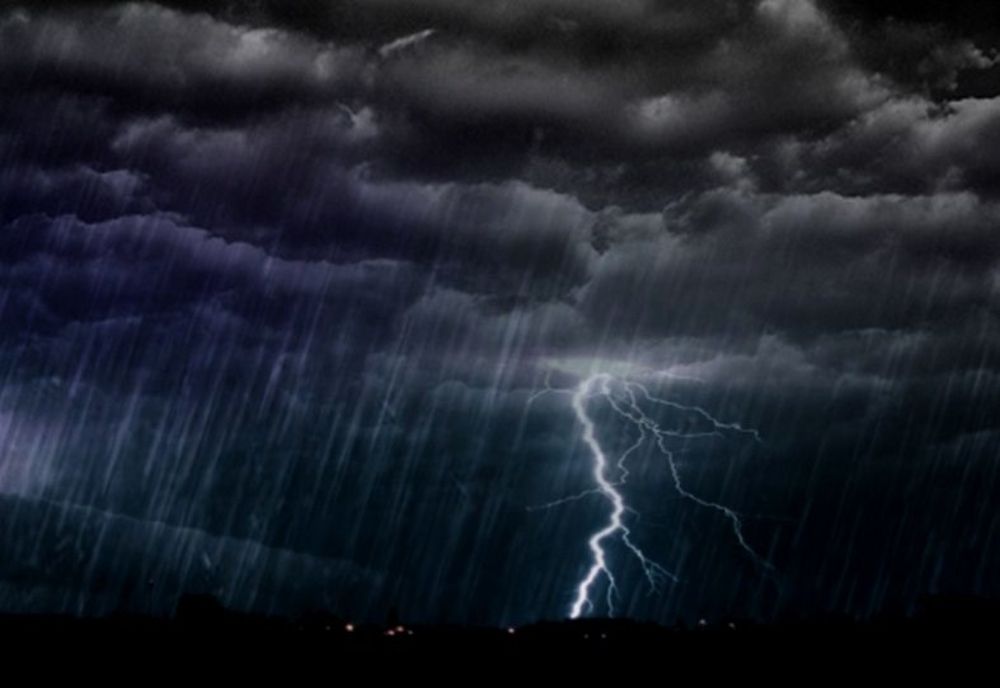 Atenționare meteo! Furtuni violente în Dâmbovița, în următoarele zile. Cantitați importante de precipitații în nordul județului