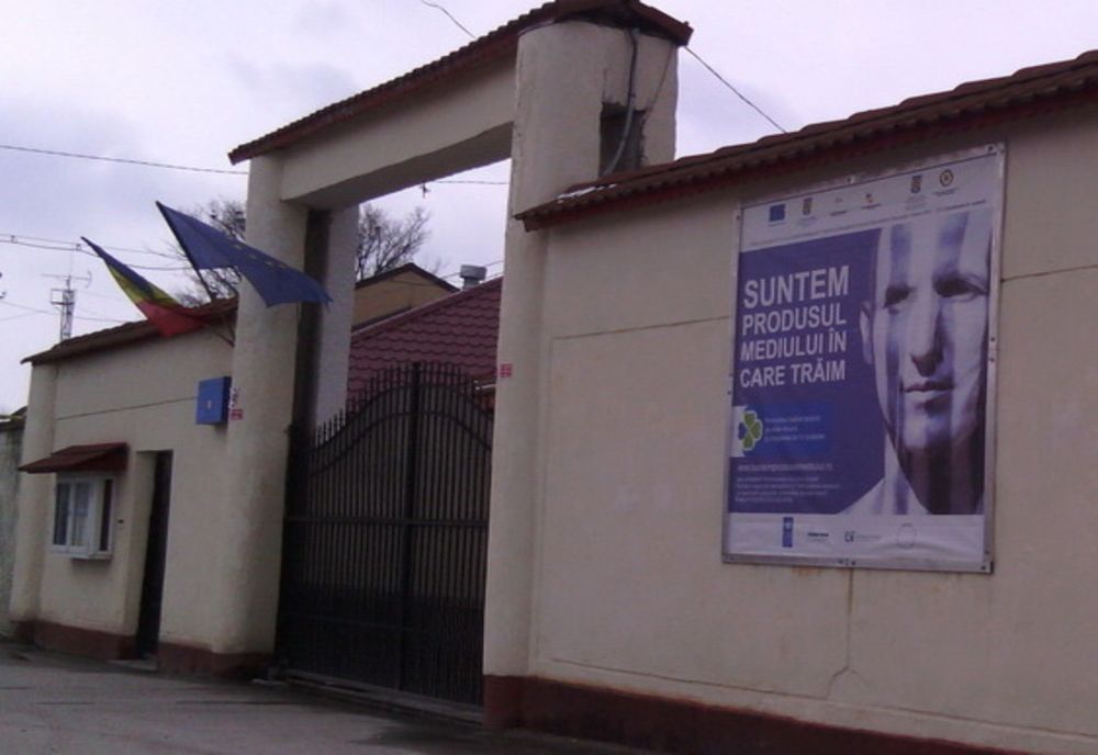 Doi angajaţi ai Penitenciarului Găeşti, pozitivi la testul SARS CoV-2