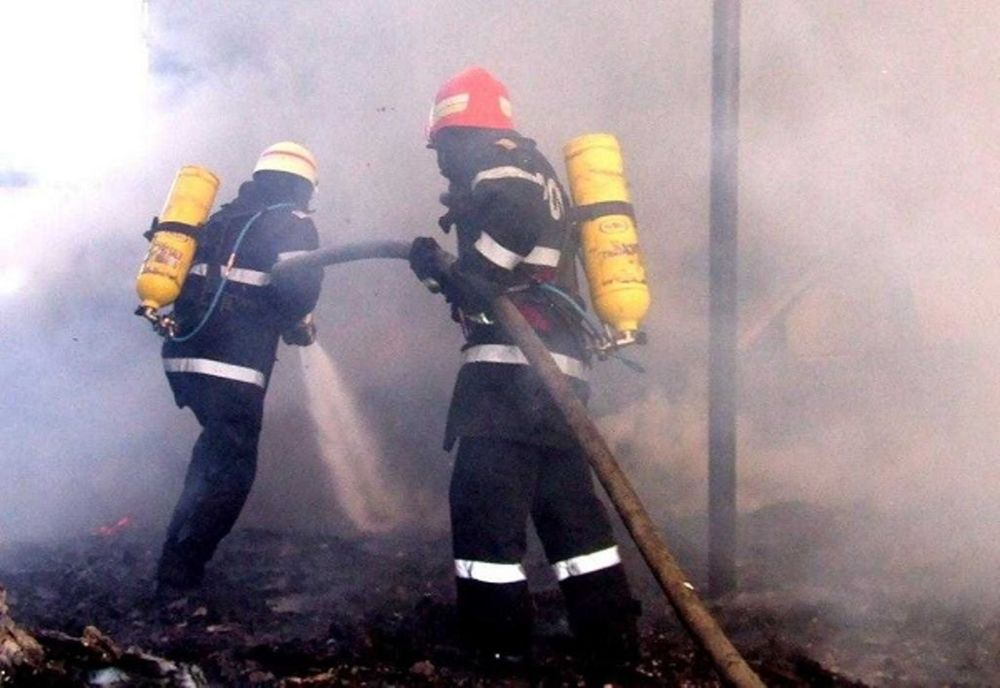 Incendiu violent la o anexă gospodărească din Fierbinți