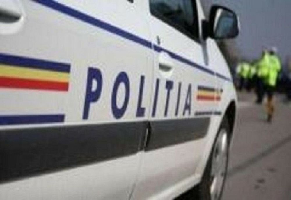 Accident violent în Dâmbovița. O tânără șoferiță a fost transportată la spital