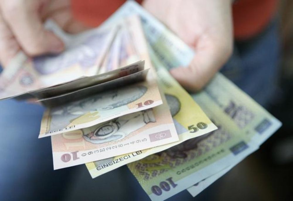 Legea privind cumpărarea vechimii în muncă, promulgată astăzi de președintele Klaus Iohannis