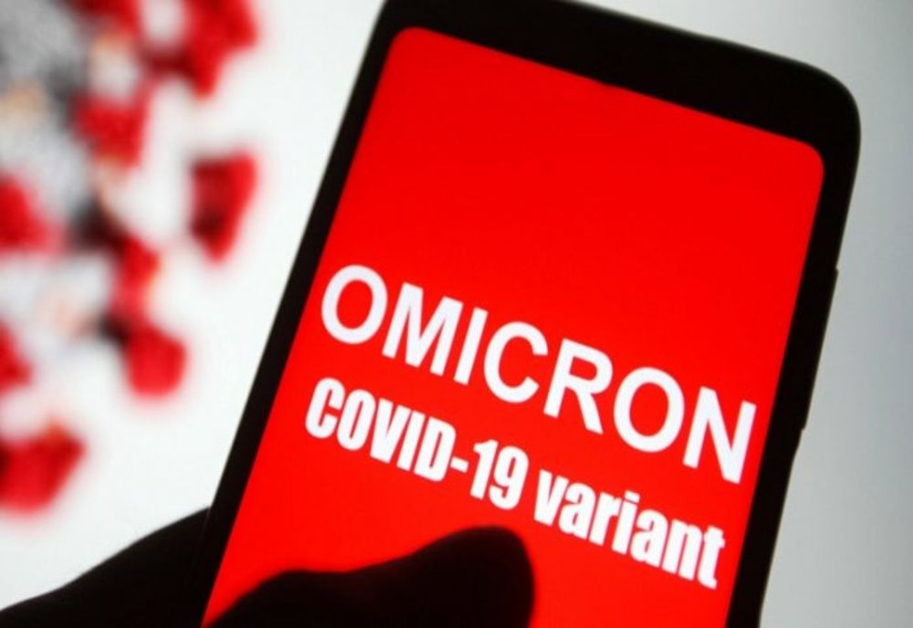 Vezi care sunt simptomele noii variante Omicron 