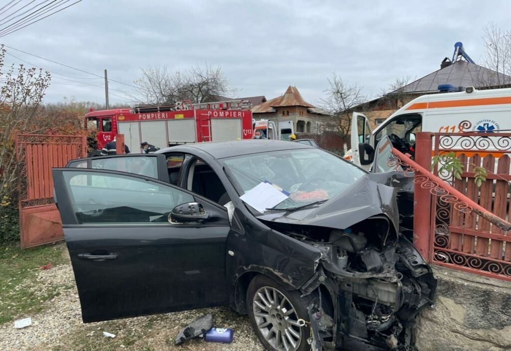 Dâmbovița. Accident violent cu trei victime. Un copil de 5 ani a fost preluat de un elicopter SMURD