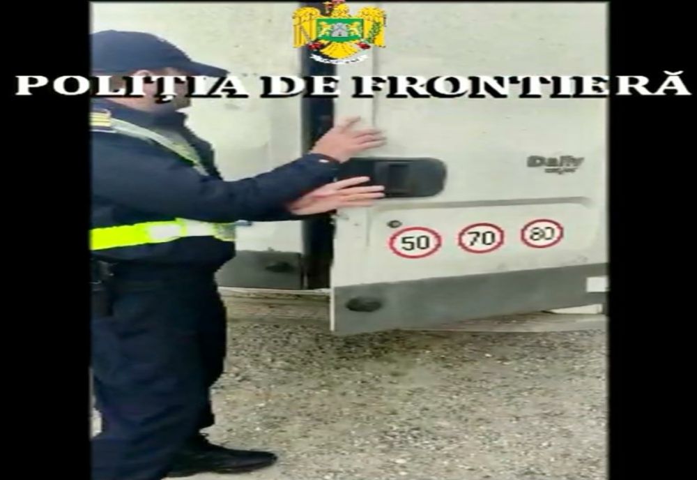 FOTO Dâmbovițean, arestat preventiv pentru trafic de migranti