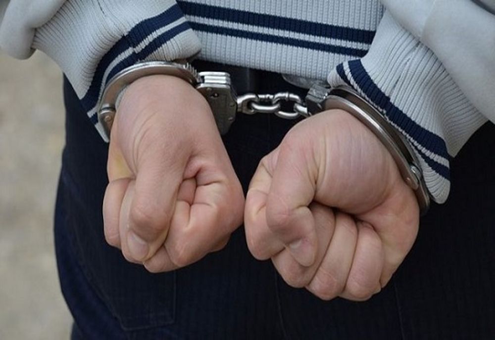 Mandat european de arestare pe numele unui dâmbovițean acuzat de mai multe infracțiuni de furt săvârșit în bandă organizată comise în Franța
