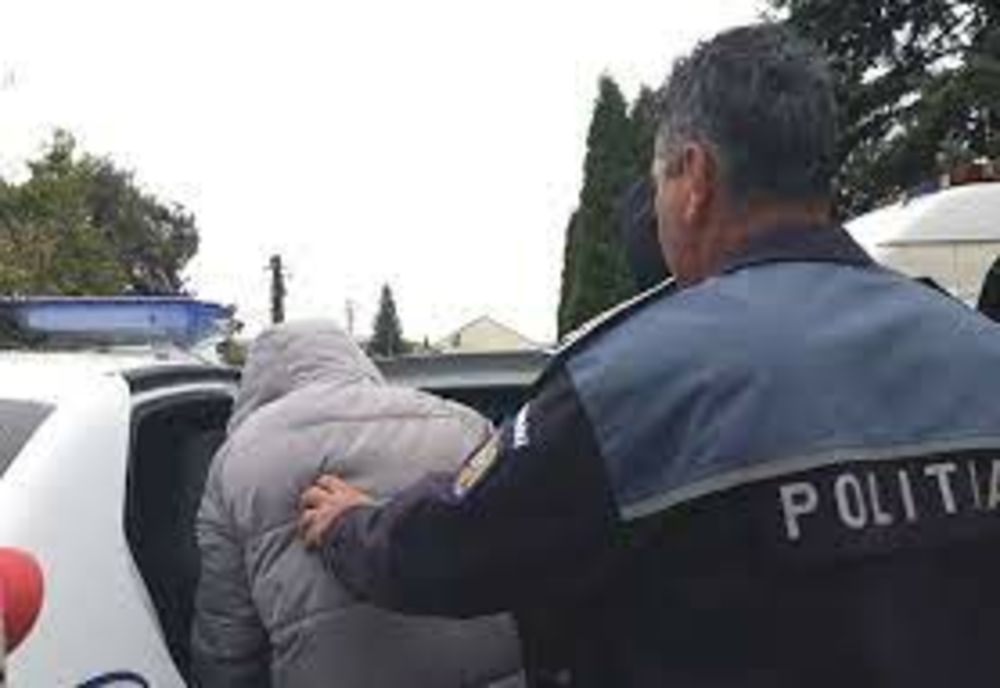 Dâmbovița. Trei persoane cercetate de polițiști pentru delapidare și tăinuire! Un bărbat a fost reținut