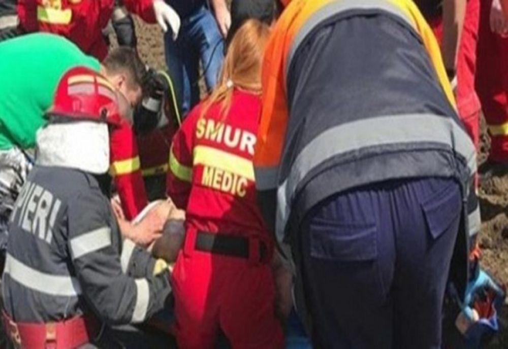 O persoană din Dâmbovița, salvată de pompierii după ce a căzut într-un bazin al unei stații de epurare a apei