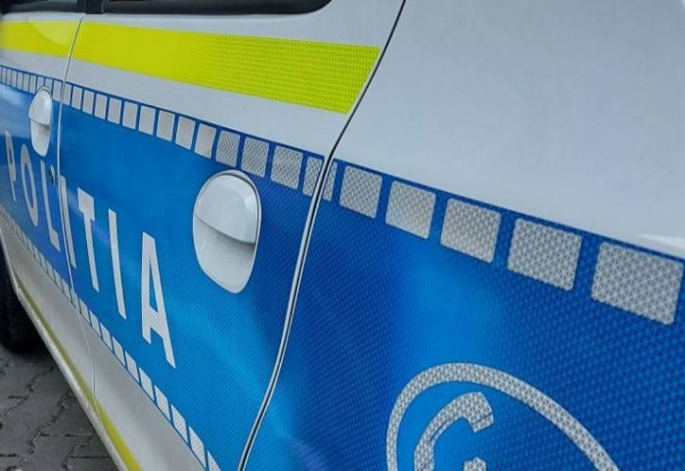 Polițistă anchetată, după ce a fost filmată în timp ce își bate copilul!