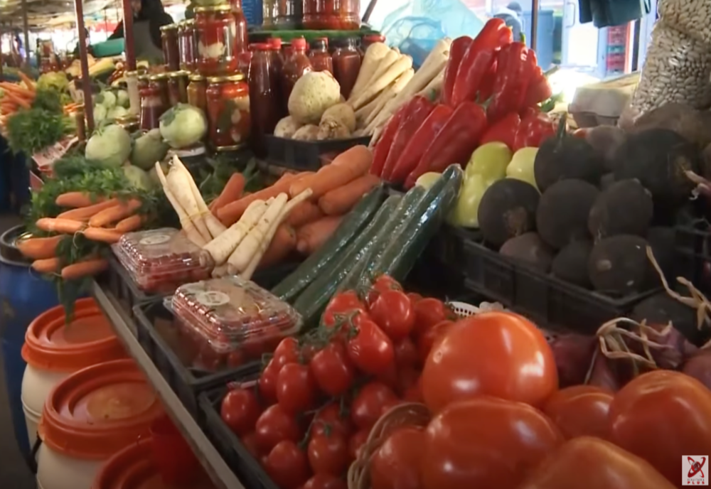 CÂT DE NATURALE SUNT DOUĂ DINTRE CELE MAI APRECIATE ȘI CONSUMATE LEGUME DE SEZON
