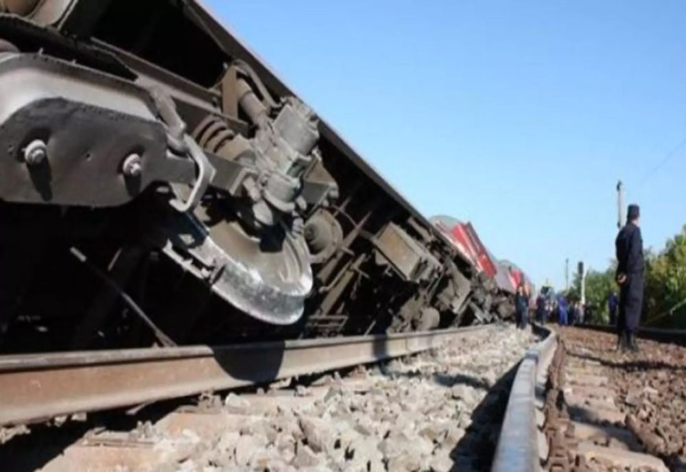 TRAFICUL FEROVIAR PE SECȚIA TURCENI - FILIAȘI, A FOST RELUAT DUPĂ 8 ORE
