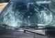 Un șofer care a adormit la volan a intrat în doi pietoni