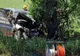 O șoferiță a pierdut controlul volanului și s-a izbit violent de un copac, pe Valea Dâmboviței