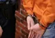 Bărbat condamnat la închisoare, ridicat de polițiști în timp ce făcea live pe TikTok