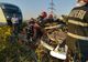 Update: (FOTO-Video) Mașină spulberată de tren la Săteni, în Dâmbovița. Două persoane au decedat